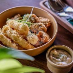 Breaded Mushroom Champignon & Fried Baby Corn With Homemade Sauce