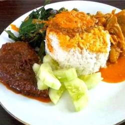 Nasi Padang Daging Rendang