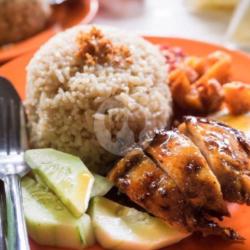 Nasi Ayam Kopyok Plus Telor Dadar