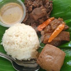 Nasi Gudeg Krecek Tahu