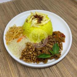 Nasi Kuning Ikan Suwir