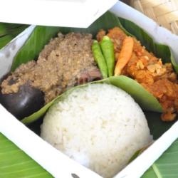 Nasi Gudeg Krecek Telur