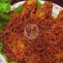 Ayam Goreng Lengkoas