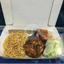 Mie Topping Ayam Bakar