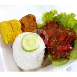 Nasi Penyet Tahu Tempe, Sambel Lalapan