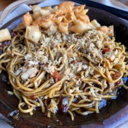 Mie Bakar Rendang