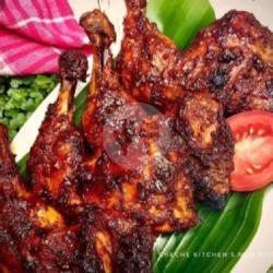 4 Potong Ayam Bakar (paha) Sambal Pedes