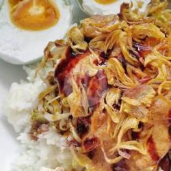 Nasi Lengko Telur Rebus