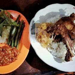 Lalapan Bebek   Nasi