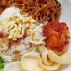 Nasi Uduk Biasa   Telur Bulet Balado