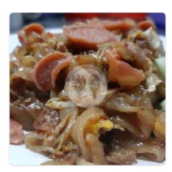 Kwe Tiaw Goreng Sosis