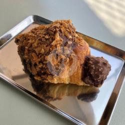 Ferrero Rocher Croissant