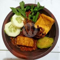 Nasi Penyetan Pe