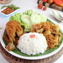 Nasi Ayam   Kulit