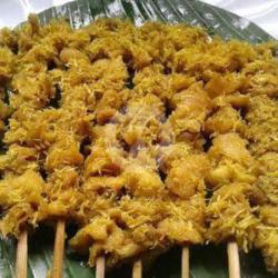 Nasi   Sate Kulit Kremes   Tahu   Tempe   Lalapan   Sambal