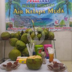 Es Kelapa Muda Spesial Gula Merah