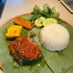 Paket Ayam Penyet Dada Sambal Terasi