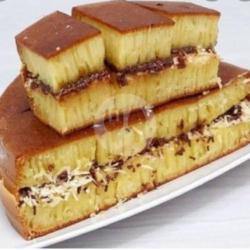 Martabak Rasa Coklat Kacang