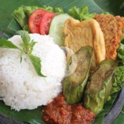 Nasi Sambal Tempe Tahu Terong