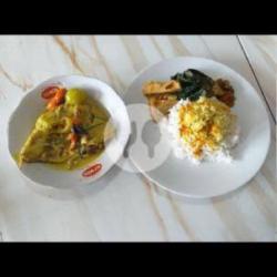 Nasi Gulai Kepala Kakap Merah