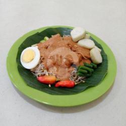 Gadogado Lontong