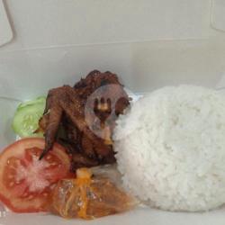 Ayam Goreng Plus Nasi