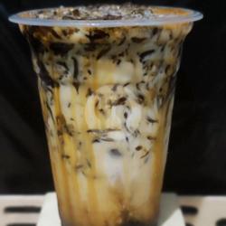 Grass Jelly With Fresh Milk Brown Sugar