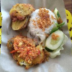 Ayam Geprek Gledek   Nasi