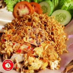 Indomie Dan Ayam Geprek