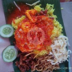 Nasi Kuning Telor Balado Ceplok