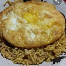 Indomie Goreng   Telor Ceplok /rebus