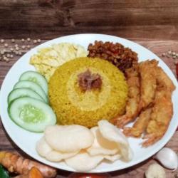 Nasi Kuning Udang Goreng Tepung