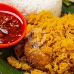 Nasi Ayam Kremes