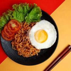 Mie Pedas Rendang   Telur   Sosis/naget