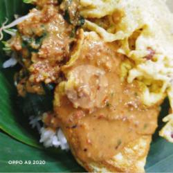 Sego Pecel Telor Dadar