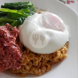 Indomie Goreng Telor Kornet