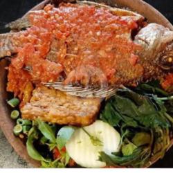 Ikann Penyet   Nasi   Plecing Kangkung