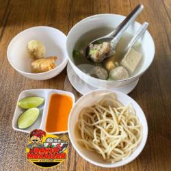 Nyuknyang   Mie Lipat