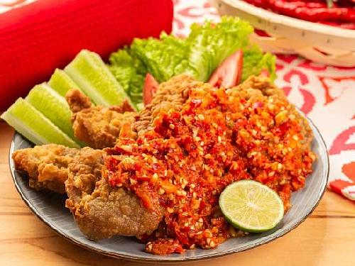 Ayam Geprek Mbak Rini, Sematang Borang