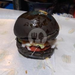 Burger Black Sapi   Keju