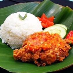 Nasi Ayam Dada Goreng Penyet Sambal