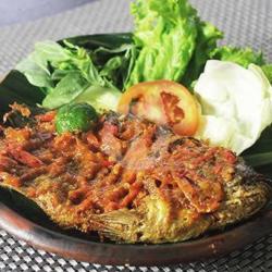 Nasi   Penyetan Mujair   Sambal   Lalapan