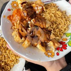 Batagor Plus Indomie Goreng