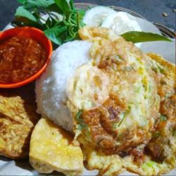 Nasi Penyetan Telor Tahu Tempe