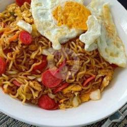 Indomie Telor Ceplok   Sosis