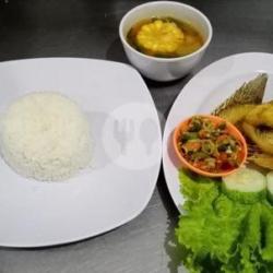 Nasi Gurame Sambal Matah