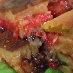 Martabak Strawberry Coklat Susu Spesial