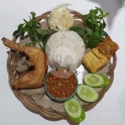 Nasi Ayam Goreng Penyet Jumbo