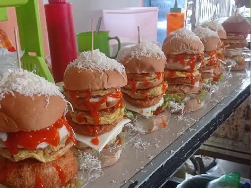 Burger & Pisang Lumer Ella, Jalan Karya Jaya