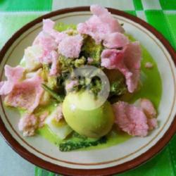 Ketupat Sayur Pakis Telor